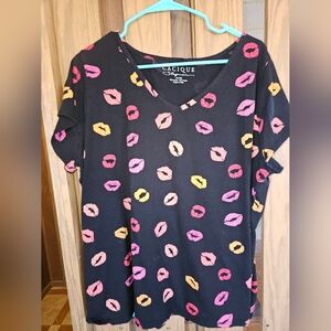 Cacique Sz 18/20 Black Lip Print Sleep Shirt